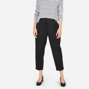 Everlane Slouchy Chino in Black, size 00